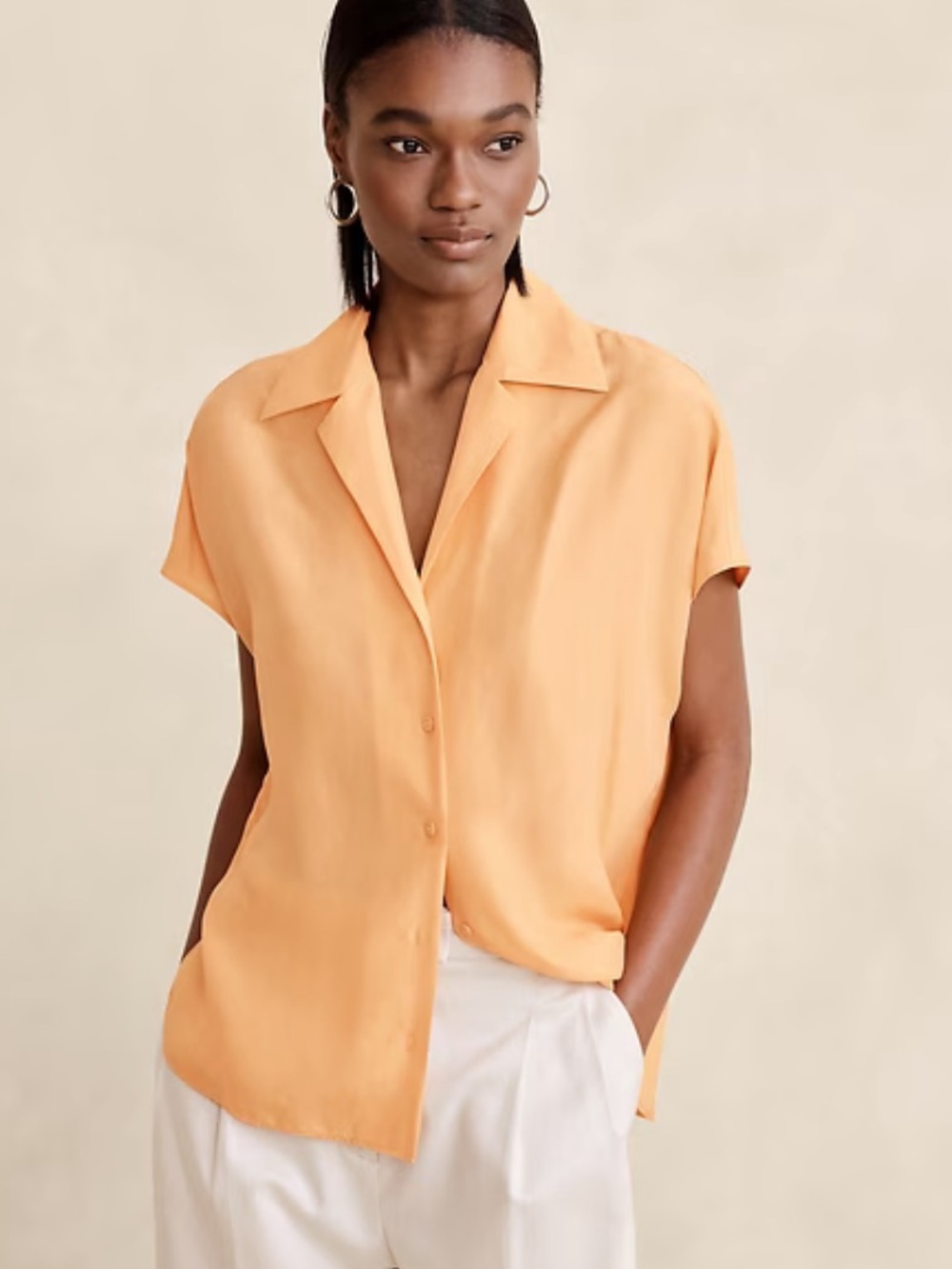 Banana Republic Women's Button-Down 100% Silk Shirt in Peach-Orange